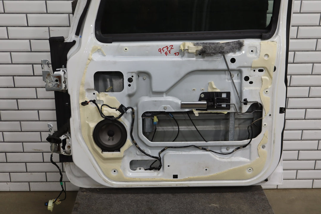 2003 - 2009 Hummer H2 Right Front Door White 50