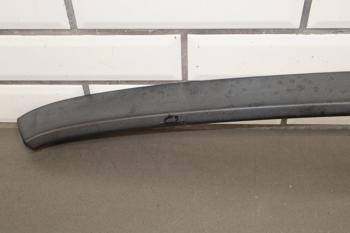 2003-2009 Hummer H2 - Right Front Hood Flare Moulding 15200467