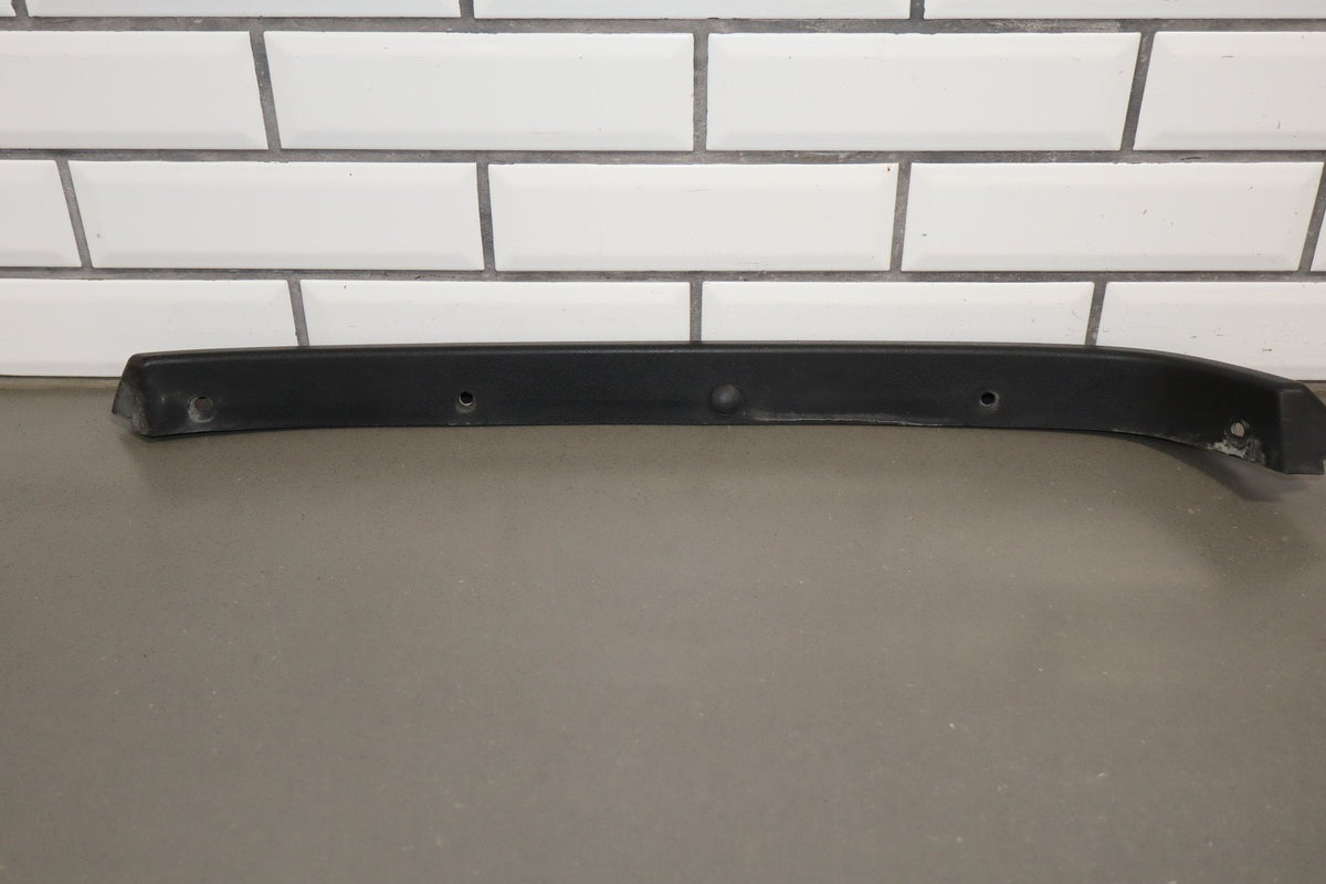 2003-2009 Hummer H2- Right Front Hood Flare Moulding 15200467