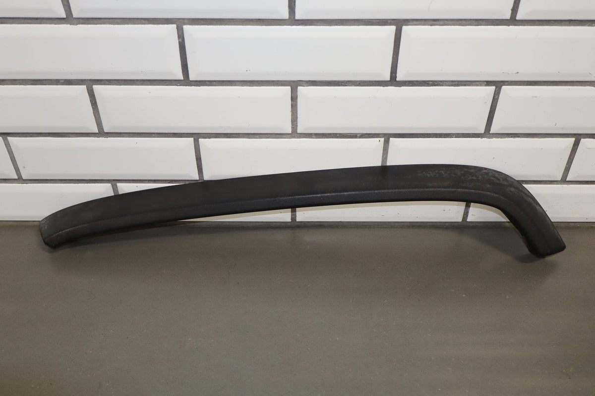 2003-2009 Hummer H2- Right Front Hood Flare Moulding 15200467
