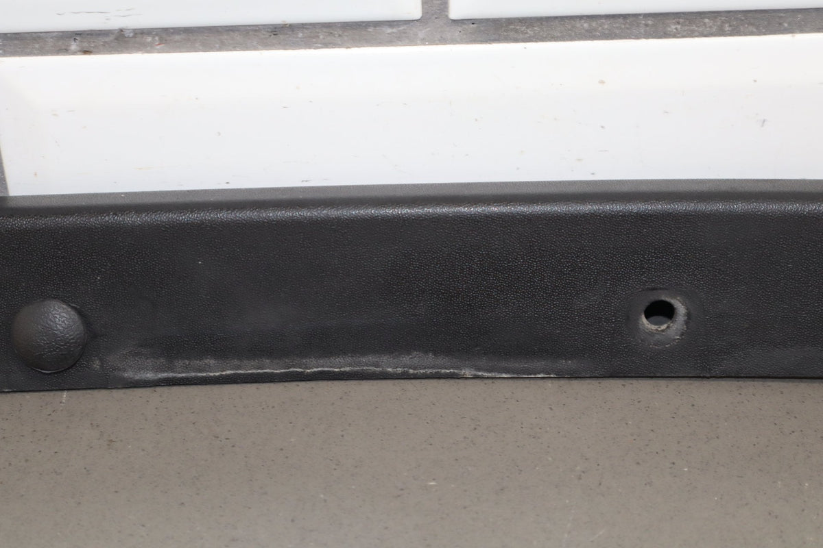 2003-2009 Hummer H2- Right Front Hood Flare Moulding 15200467
