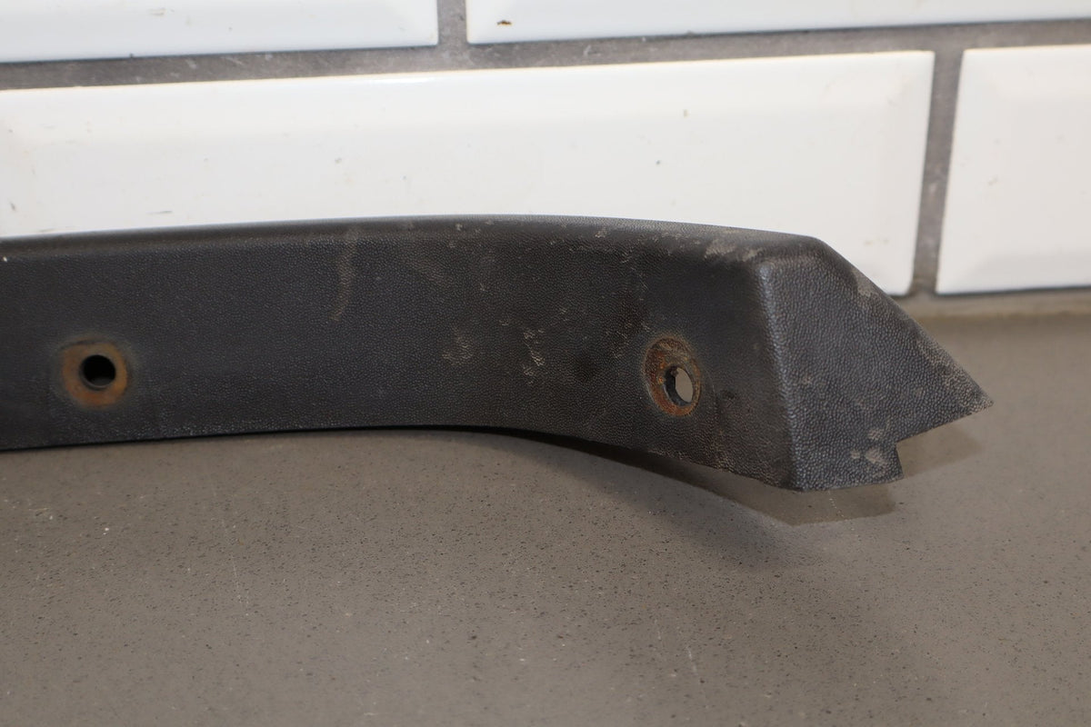 2003-2009 Hummer H2- Right Front Hood Flare Moulding 15200467