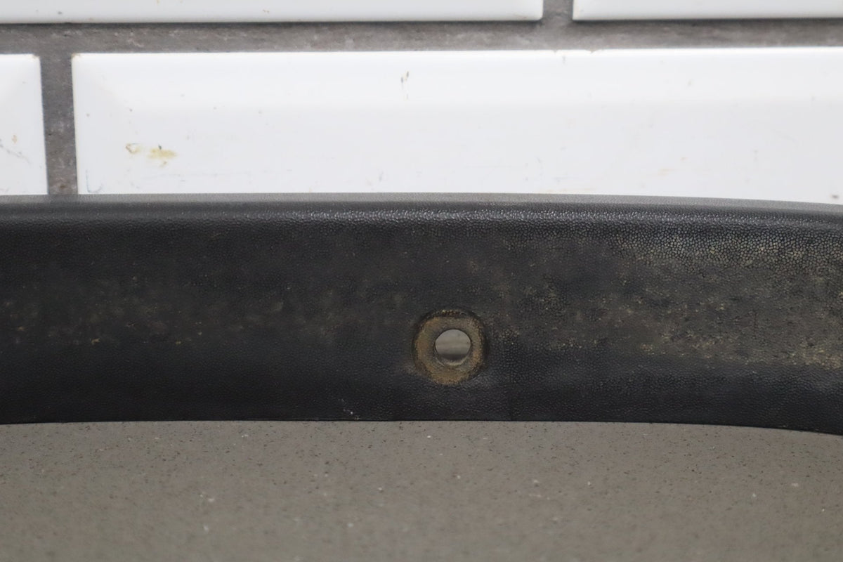 2003-2009 Hummer H2- Right Front Hood Flare Moulding 15200467