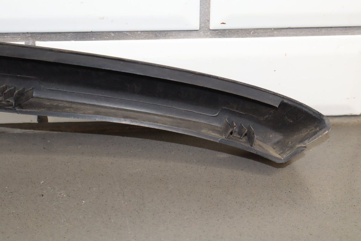 2003-2009 Hummer H2- Right Front Hood Flare Moulding 15200467