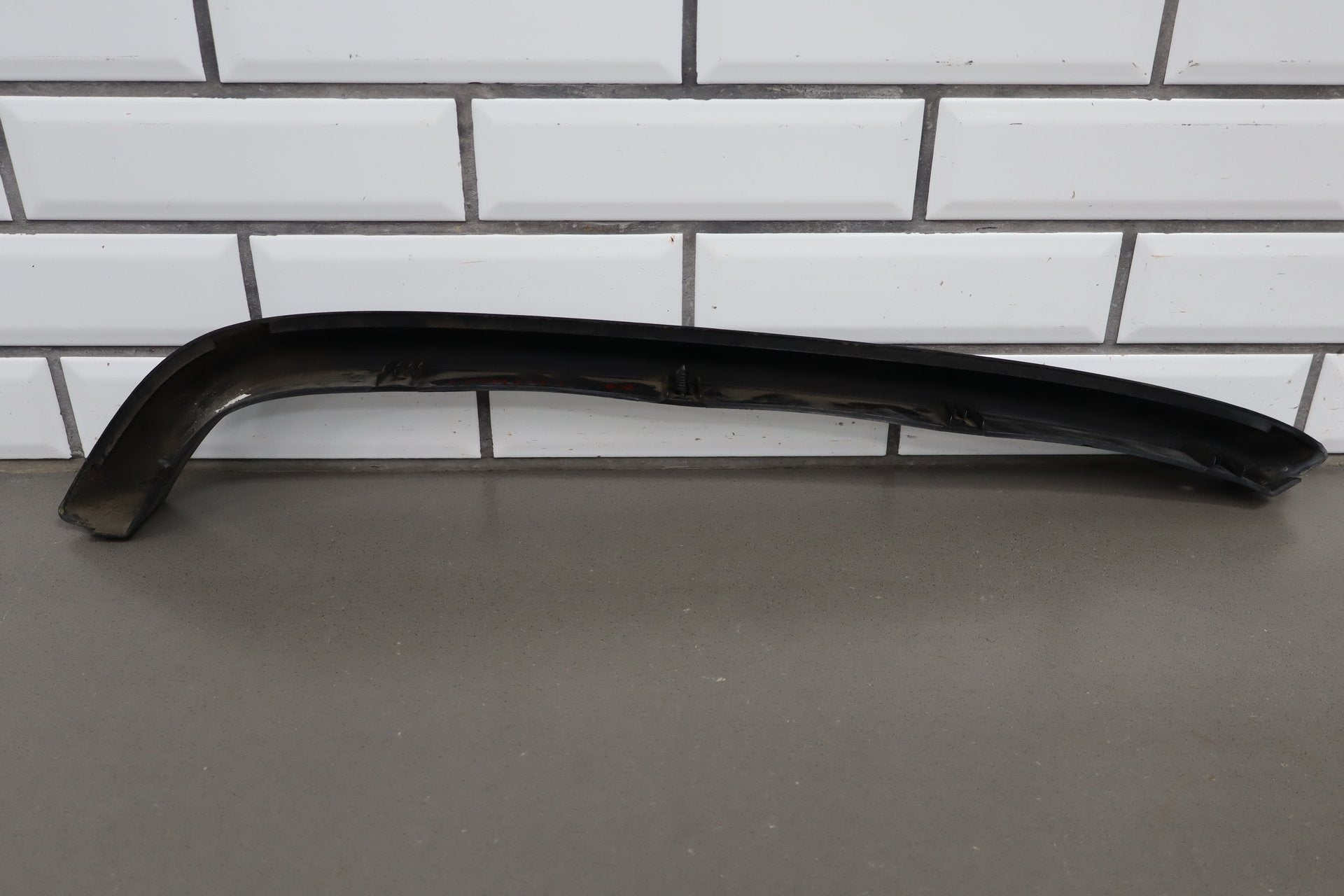 2003-2009 Hummer H2- Right Front Hood Flare Moulding 15200467
