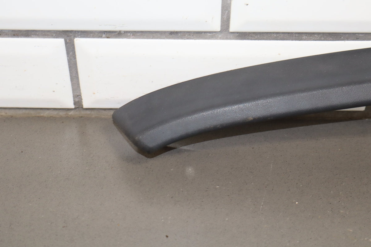 2003-2009 Hummer H2- Right Front Hood Flare Moulding 15200467