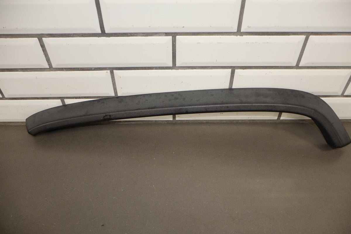 2003-2009 Hummer H2 - Right Front Hood Flare Moulding 15200467