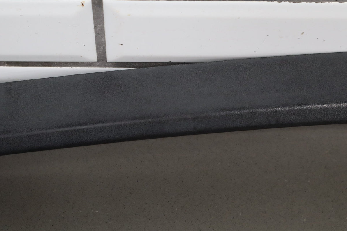 2003-2009 Hummer H2- Right Front Hood Flare Moulding 15200467