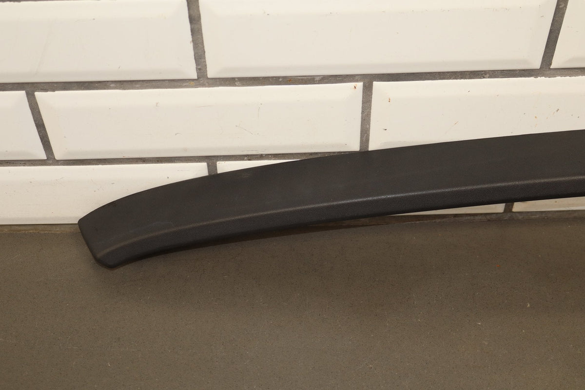 2003-2009 Hummer H2 - Right Front Hood Flare Moulding 15200467