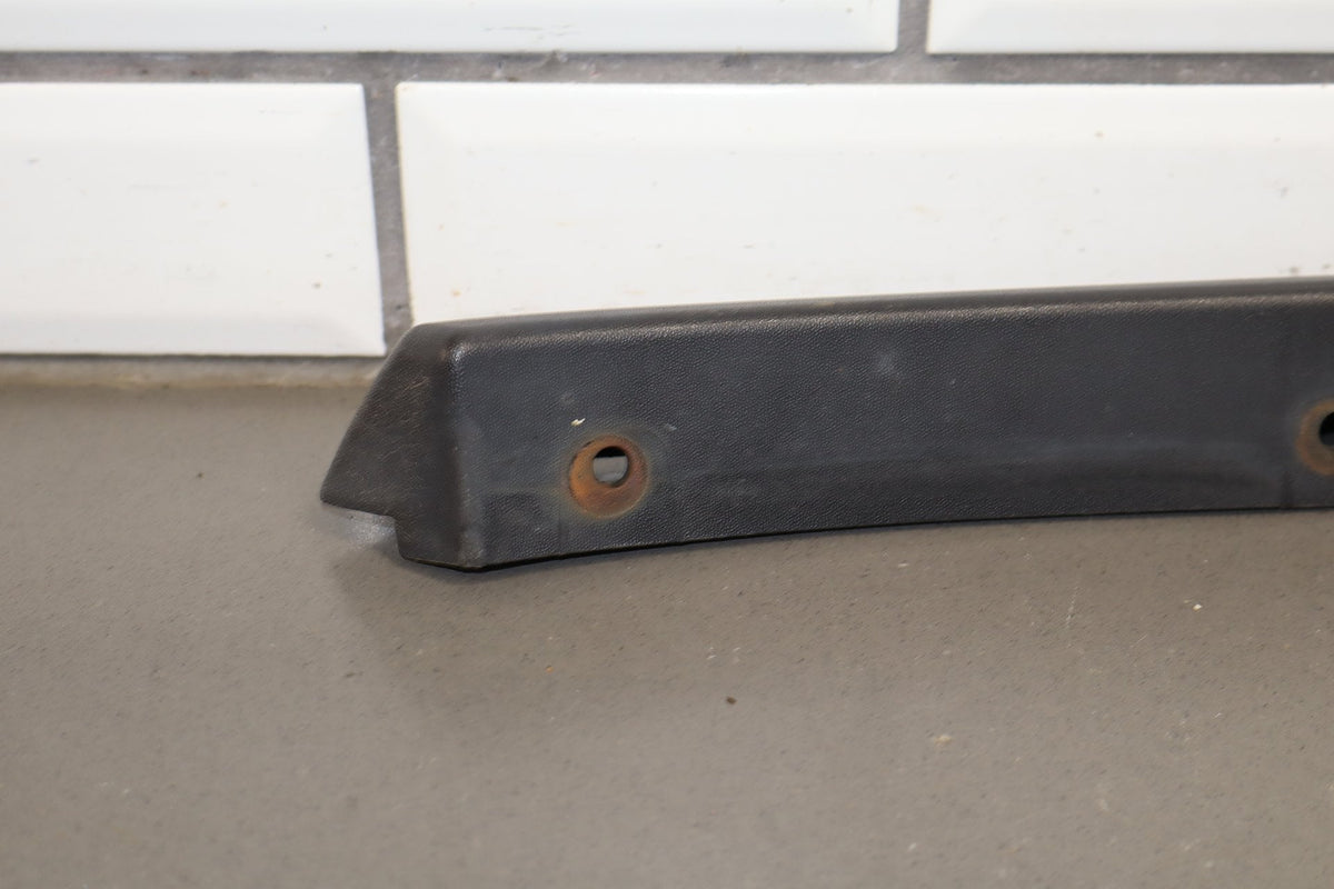 2003-2009 Hummer H2- Right Front Hood Flare Moulding 15200467
