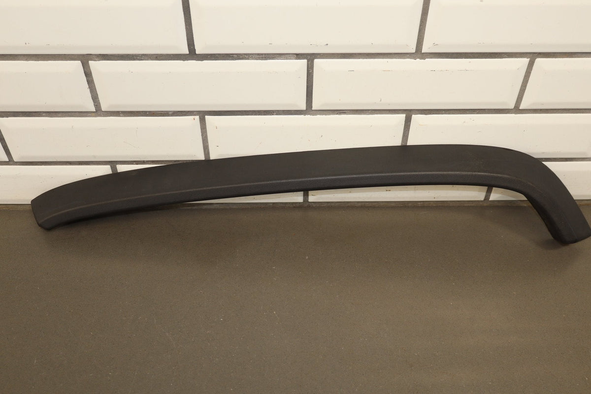 2003-2009 Hummer H2 - Right Front Hood Flare Moulding 15200467