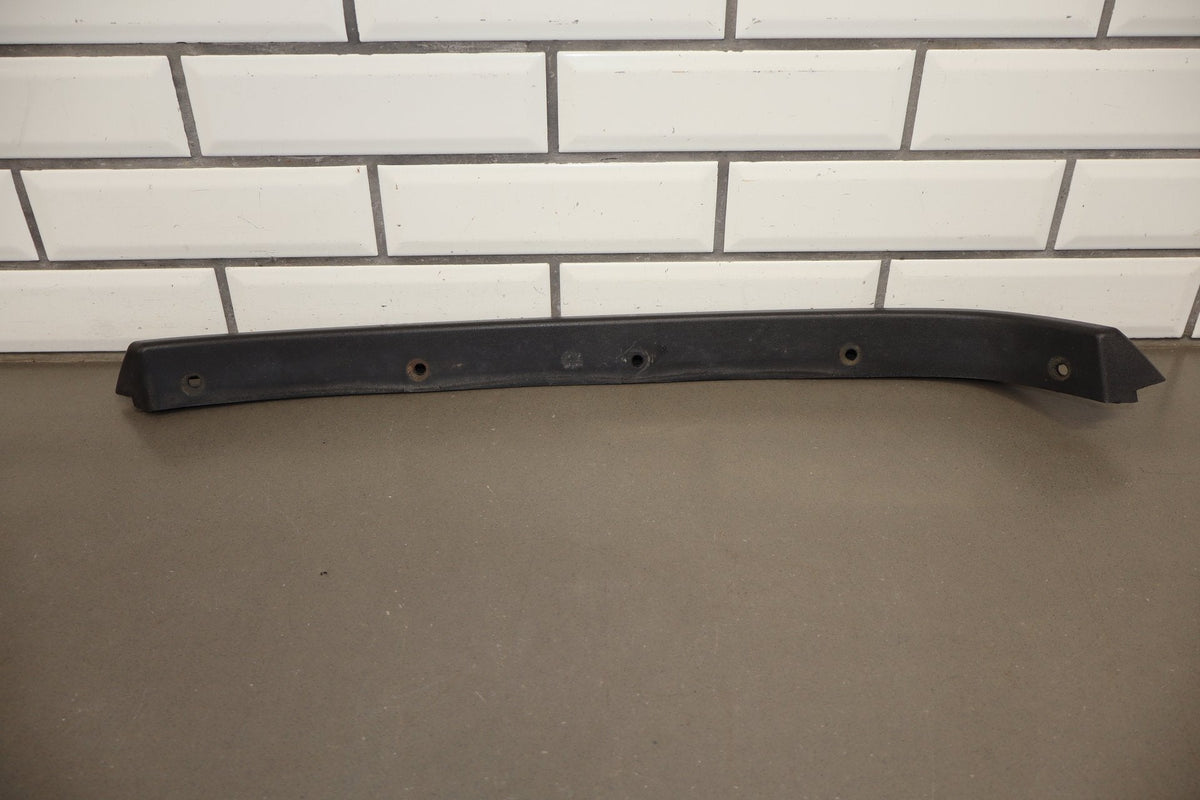 2003-2009 Hummer H2 - Right Front Hood Flare Moulding 15200467