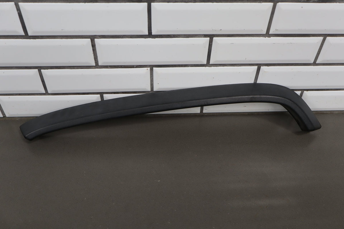 2003-2009 Hummer H2- Right Front Hood Flare Moulding 15200467