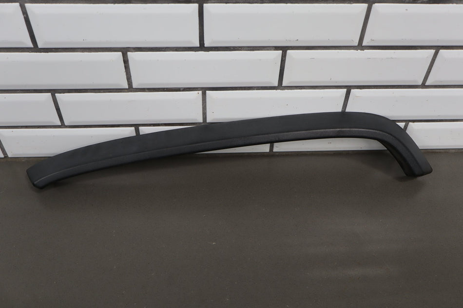 2003-2009 Hummer H2- Right Front Hood Flare Moulding 15200467