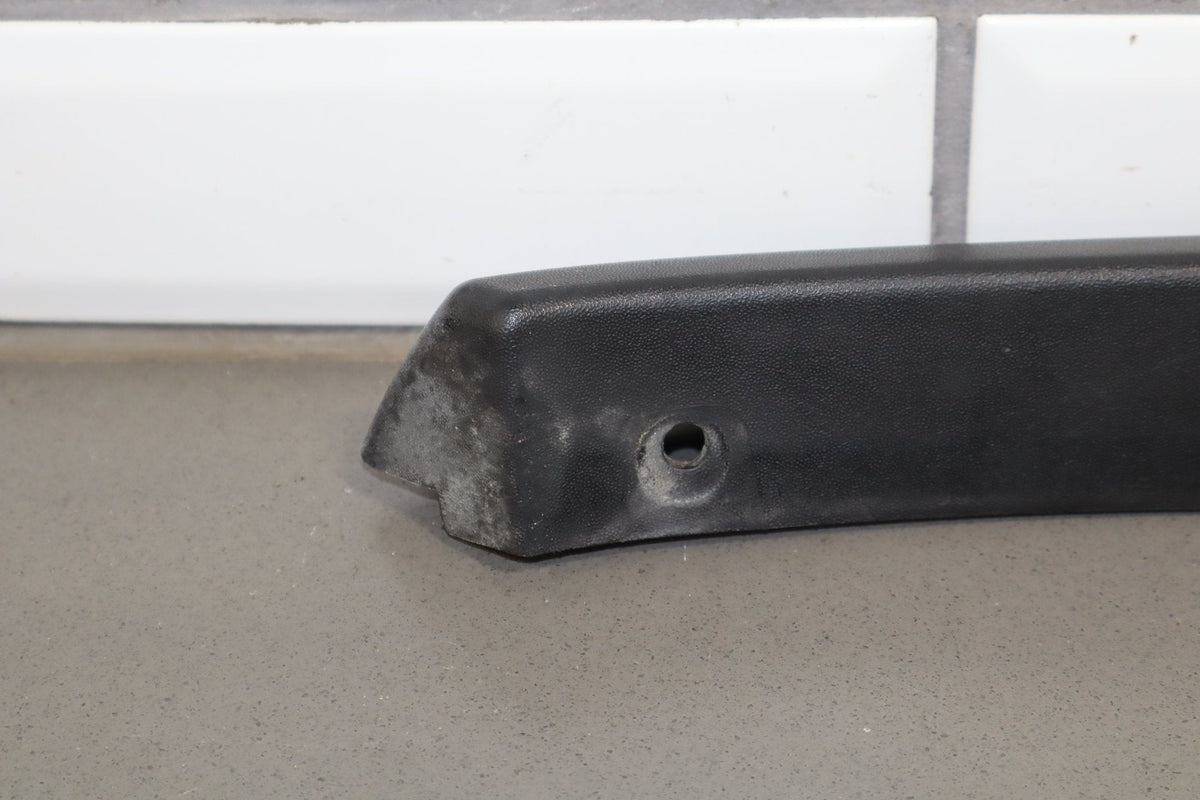 2003-2009 Hummer H2- Right Front Hood Flare Moulding 15200467