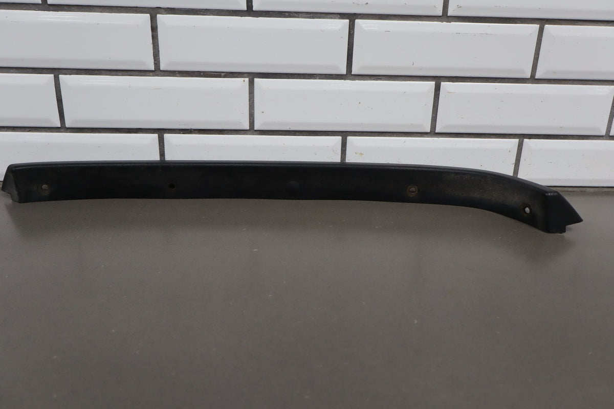 2003-2009 Hummer H2- Right Front Hood Flare Moulding 15200467