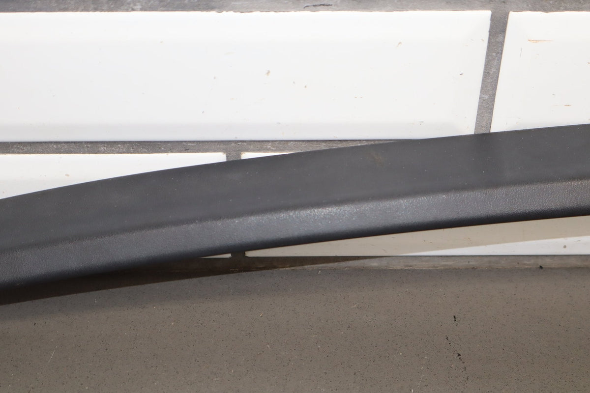 2003-2009 Hummer H2- Right Front Hood Flare Moulding 15200467