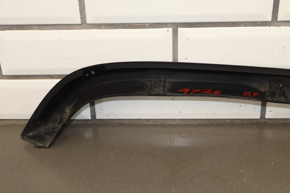 2003-2009 Hummer H2 - Right Front Hood Flare Moulding 15200467
