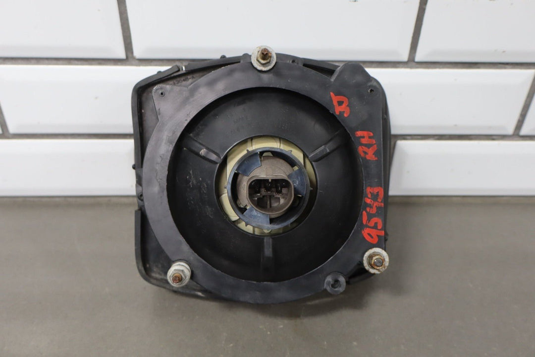 2003 - 2009 Hummer H2 Right Headlamp 15269179