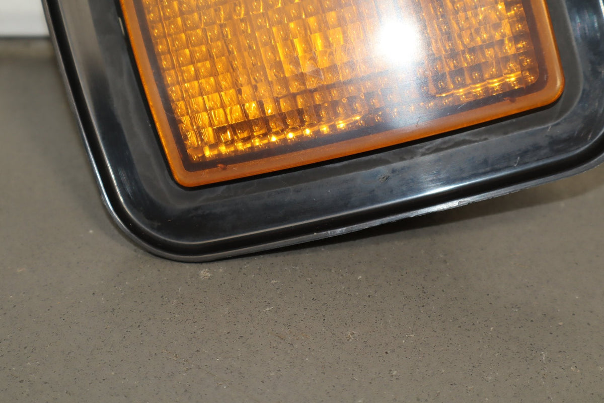 2003-2009 Hummer H2 Right Headlamp W/ Amber Marker 15269179