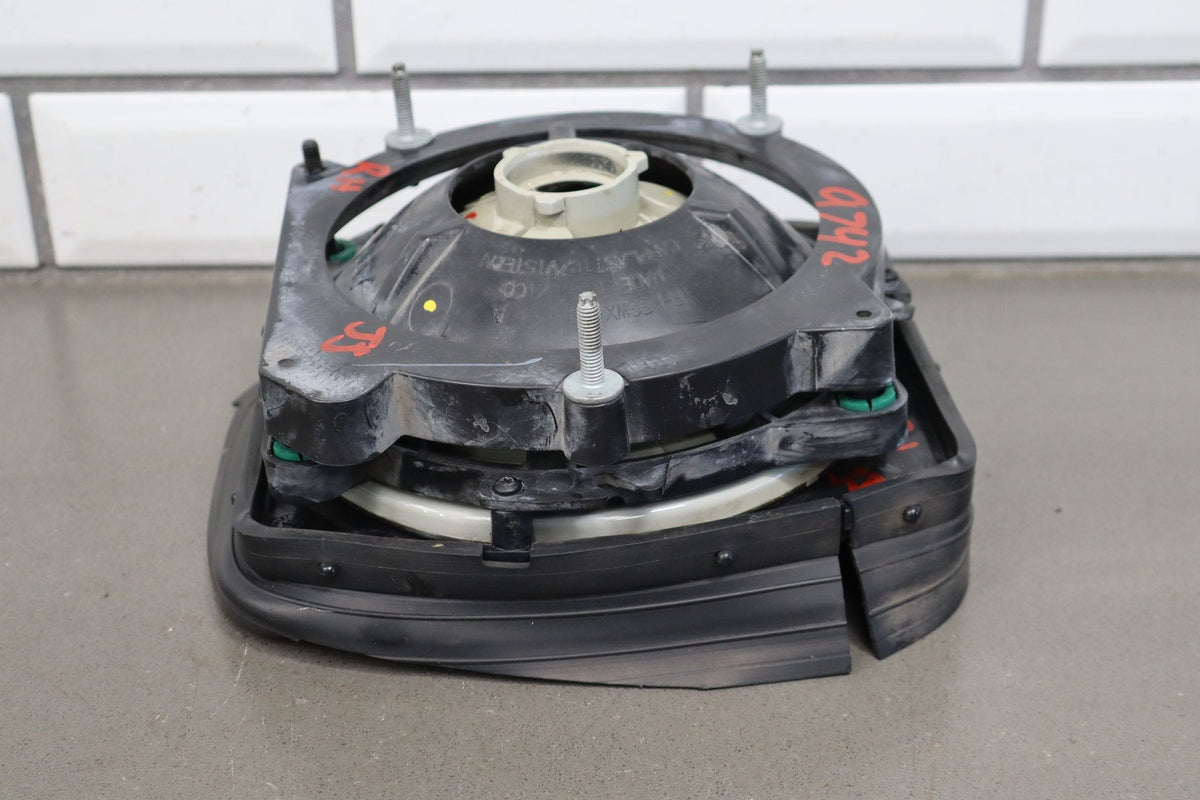 2003-2009 Hummer H2 Right Headlamp W/ Amber Marker 15269179