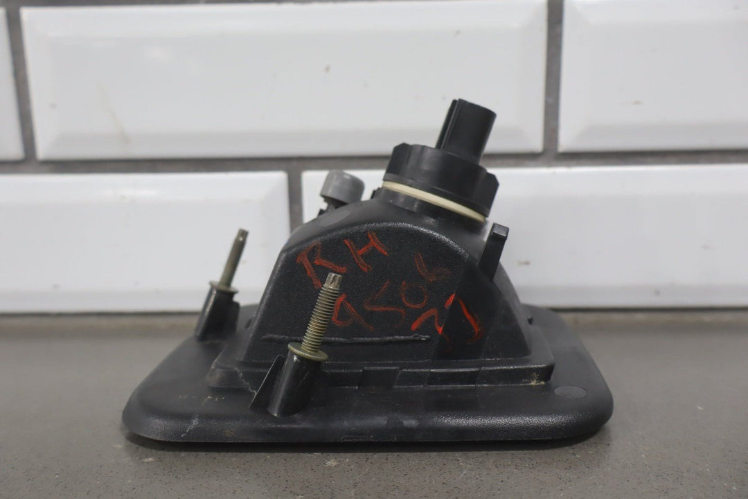2003 - 2009 Hummer H2 Right Headlamp W/ Amber Marker 15269179