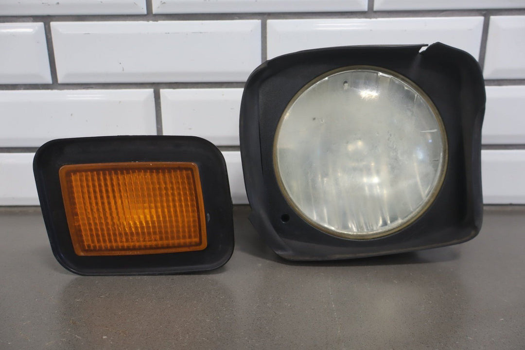 2003 - 2009 Hummer H2 Right Headlamp W/ Amber Marker 15269179