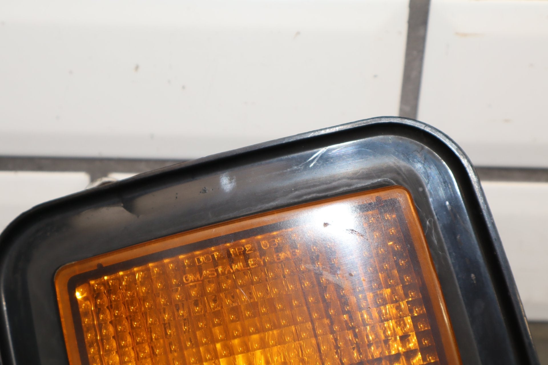 2003-2009 Hummer H2 Right Headlamp W/ Amber Marker 15269179
