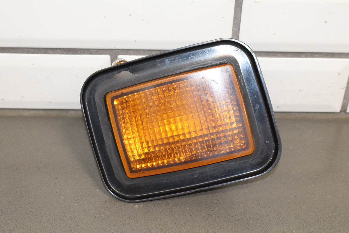 2003-2009 Hummer H2 Right Headlamp W/ Amber Marker 15269179
