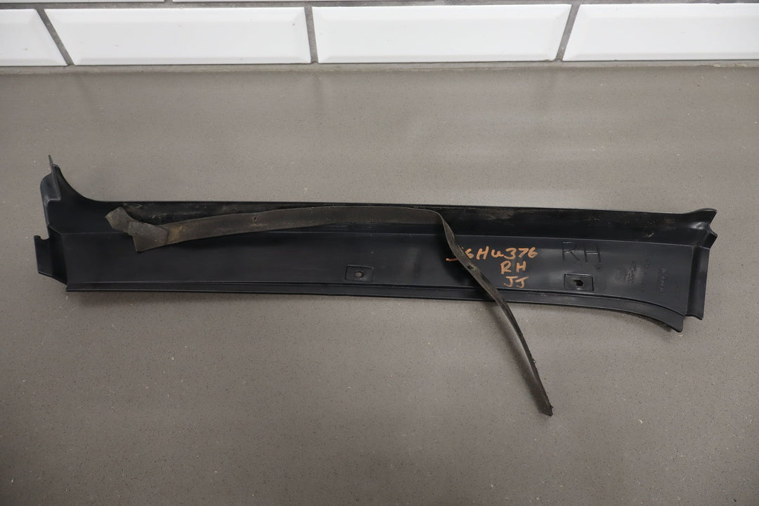 2003 - 2009 Hummer H2 Right Passenger Exterior A - Pillar Trim Panel