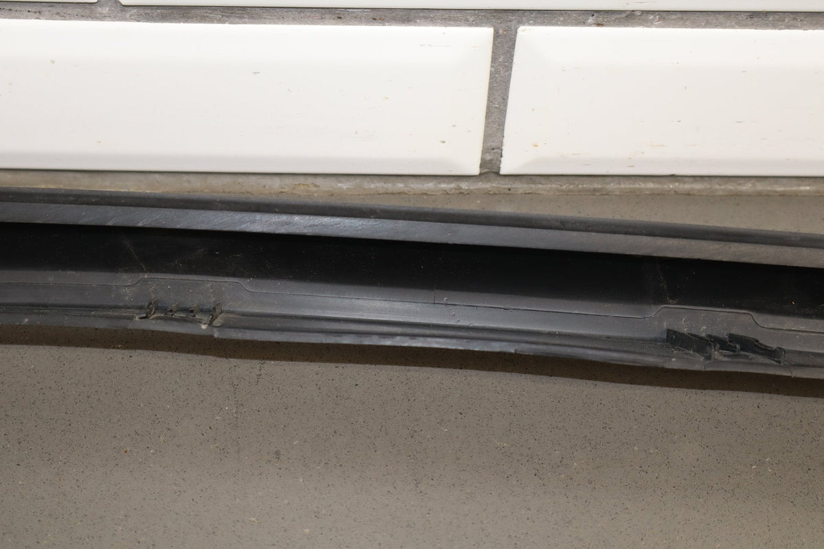 2003-2009 Hummer H2- Right Passenger Textured Fender Molding 15132308