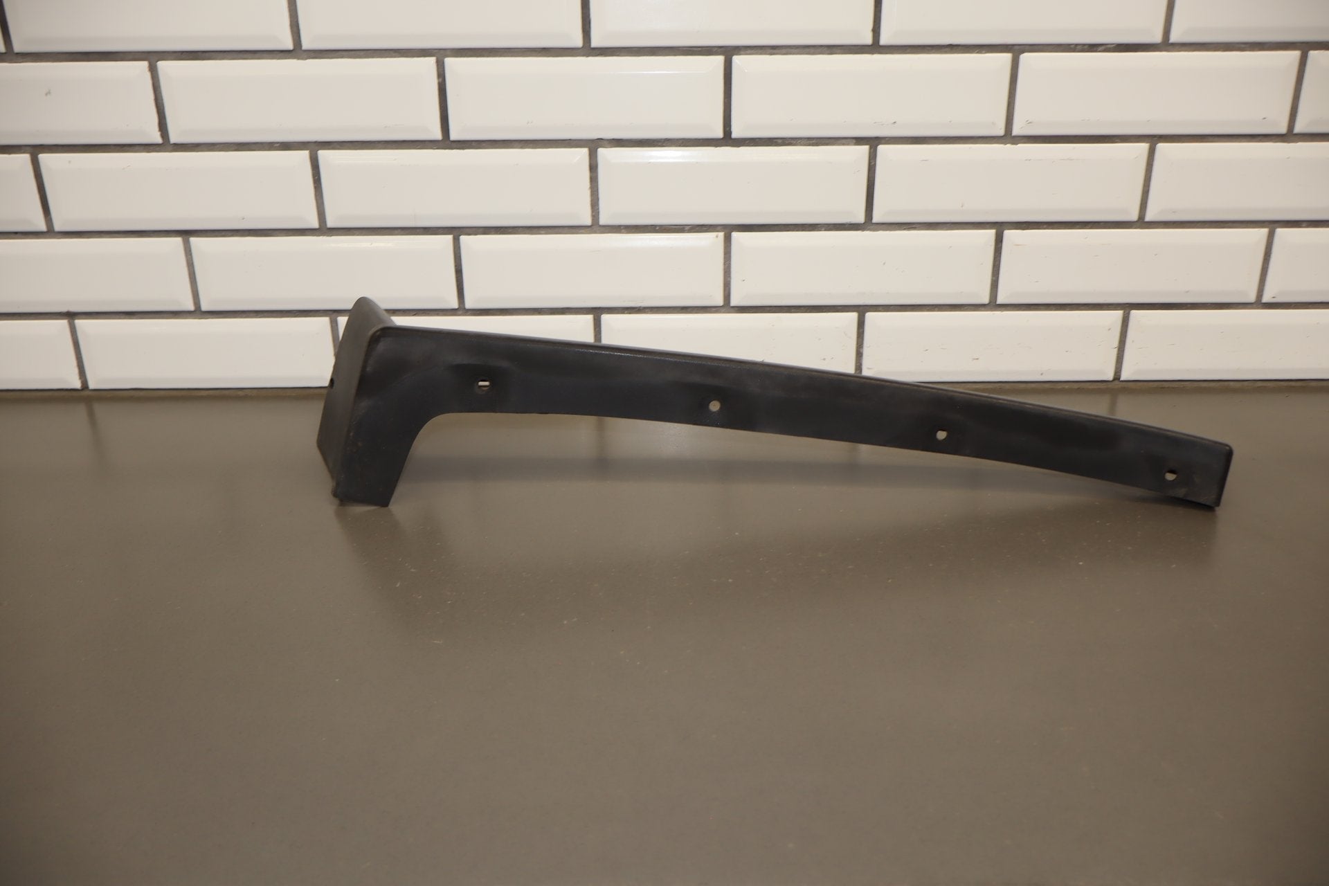 2003-2009 Hummer H2- Right Passenger Textured Fender Molding 15132308