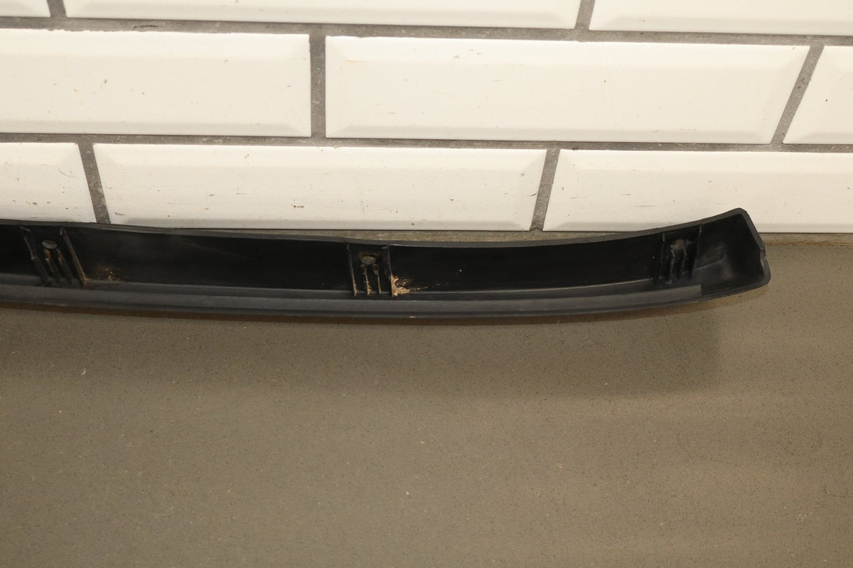 2003-2009 Hummer H2 - Right Passenger Textured Fender Molding 15132308