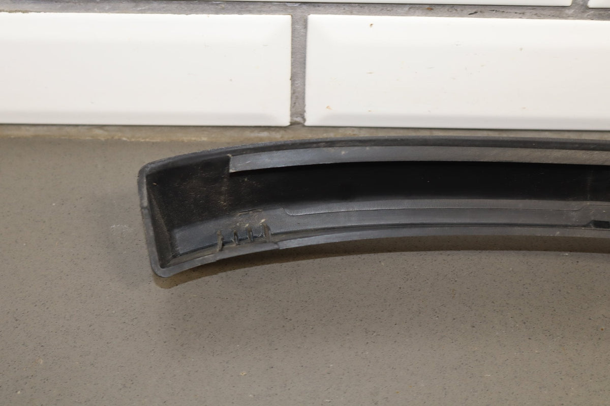 2003-2009 Hummer H2- Right Passenger Textured Fender Molding 15132308