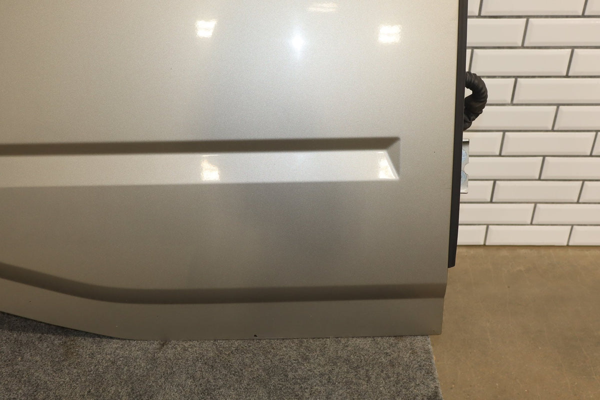 2003-2009 Hummer H2 Right Rear Door Pewter ( 11 ) 10396626