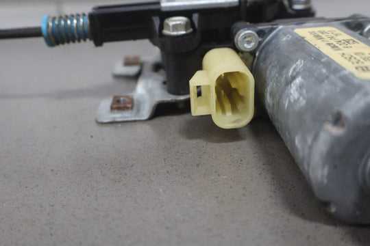 2003 - 2009 Hummer H2 Right Rear Door Regulator 15771354 OEM