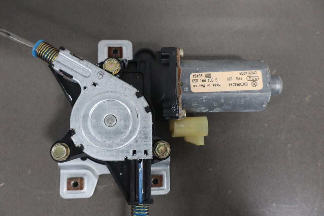 2003 - 2009 Hummer H2 Right Rear Door Regulator 15771354 OEM