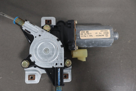 2003 - 2009 Hummer H2 Right Rear Door Regulator 15771354 OEM