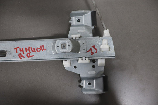 2003 - 2009 Hummer H2 Right Rear Door Regulator 15771354 OEM