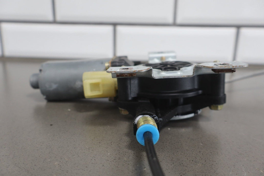 2003 - 2009 Hummer H2 Right Rear Door Regulator 15771354 OEM