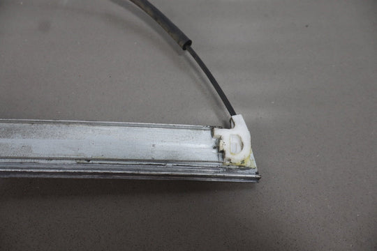 2003 - 2009 Hummer H2 Right Rear Door Regulator 15771354 OEM