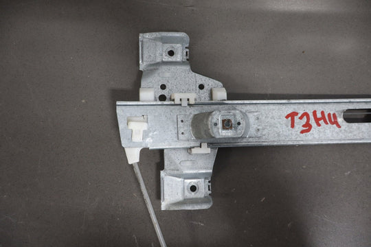 2003 - 2009 Hummer H2 Right Rear Door Regulator 15771354 OEM