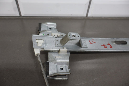 2003 - 2009 Hummer H2 Right Rear Door Regulator 15771354 OEM