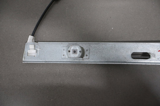 2003 - 2009 Hummer H2 Right Rear Door Regulator 15771354 OEM