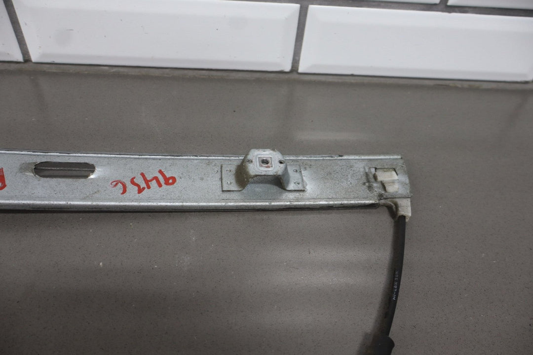 2003 - 2009 Hummer H2 Right Rear Door Regulator 15771354 OEM