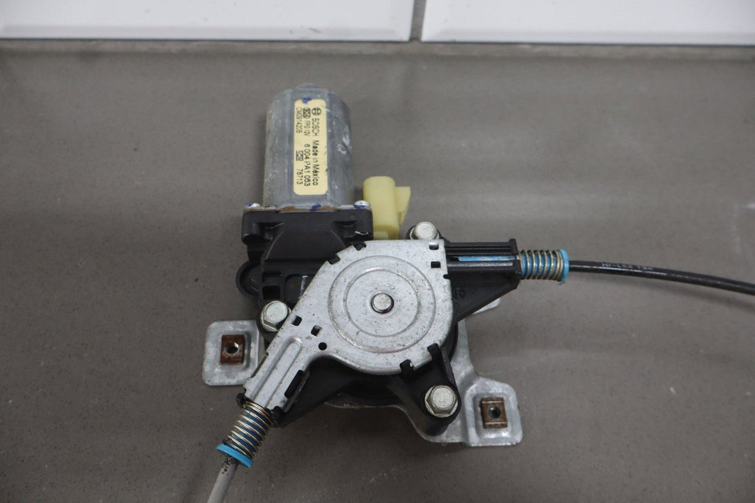 2003 - 2009 Hummer H2 Right Rear Door Regulator 15771354 OEM