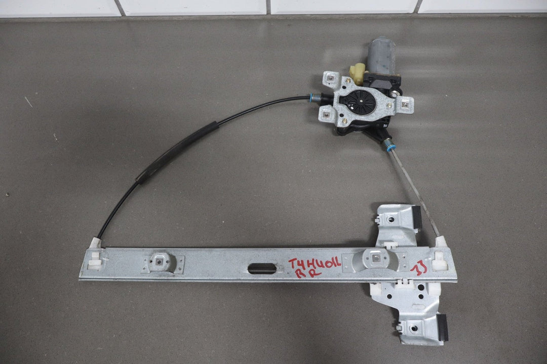 2003 - 2009 Hummer H2 Right Rear Door Regulator 15771354 OEM