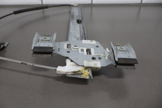 2003 - 2009 Hummer H2 Right Rear Door Regulator 15771354 OEM