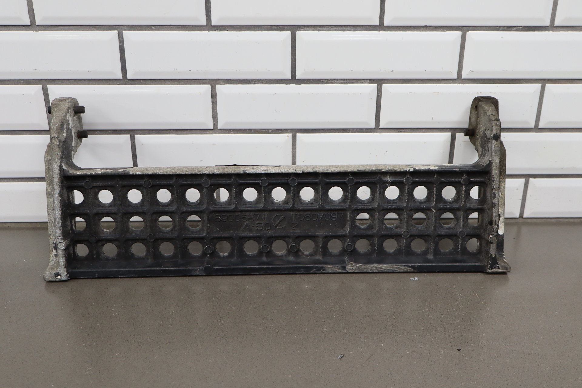 2003-2009 Hummer H2 - Rock Rails Steps x4 - OEM, Damaged