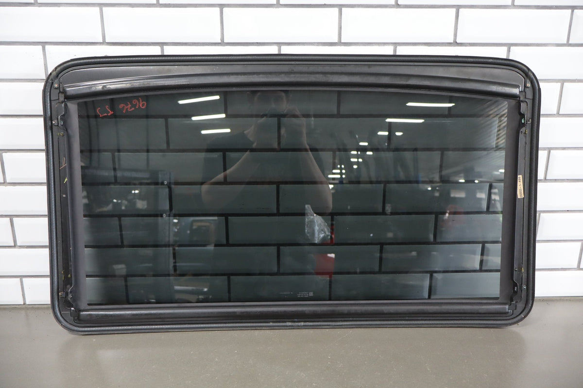 2003-2009 Hummer H2- Sunroof Glass Window 15781625